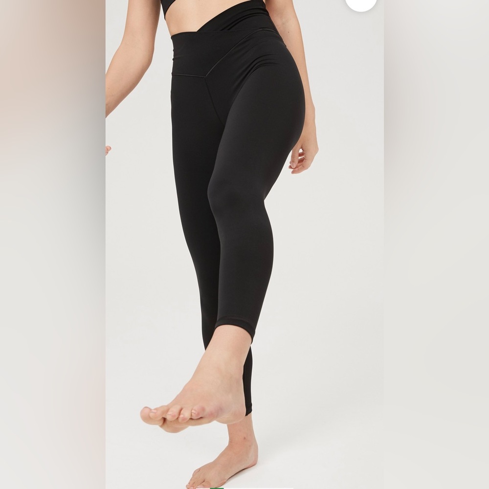 OFFLINE By Aerie Real Me High Waisted Crossover Legging